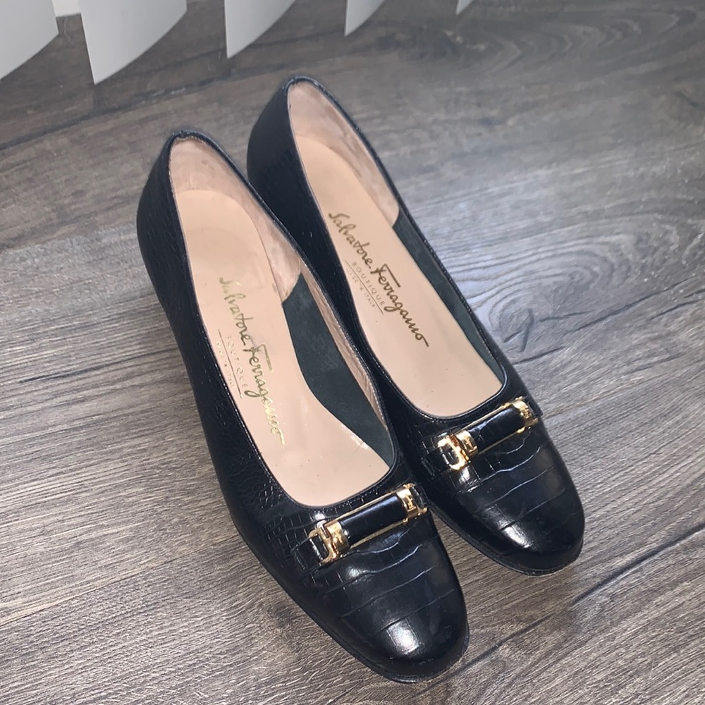 Vintage Salvatore Ferragamo Boutique Black block heal croc embossed shoes Size 7